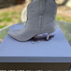 Jessica Simpson Cream Heeled Boots